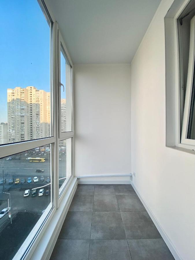 Myfreedom Апартаменти Метро Харківська Kyiv Exterior photo